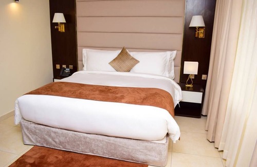 Port Harcourt Hotel | Discover Rayjok Hotel And Suites with Family-Friendly Amenities