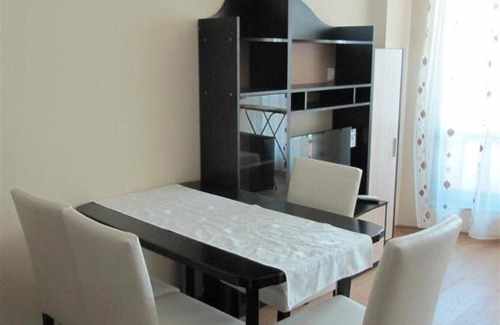 Pomorie Apartment | Discover Rayski Zalez: Pet-Friendly Retreat for Families