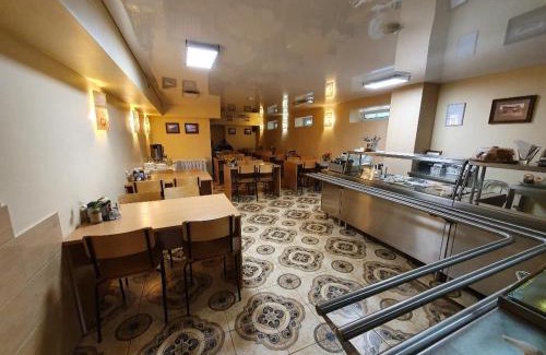 Palanga Hotel | Pet-Friendly Getaway at Raze with Restaurant & Breakfast