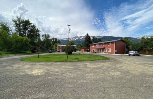 Joseph Condo | Discover Comfort in Our Stylish Condo Near Wallowa Lake