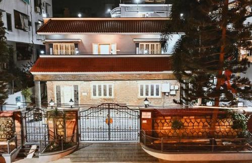 Begumpet Villa | Discover Comfort at RB Guest House with Family-Friendly Amenities