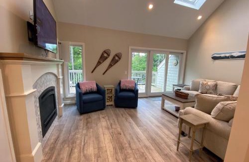 Bretton Woods House | RB24 Renovated AC Ski-in out Bretton Woods Townhome