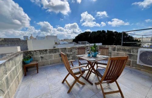 Rabat House | Historic Rb42 House - Child-Friendly and Guest Rated 9/10