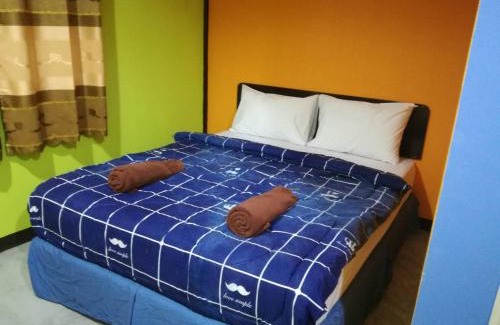 Ko Phi Phi House | Oceanview Retreat at Rc Guest House - Family-Friendly Stay