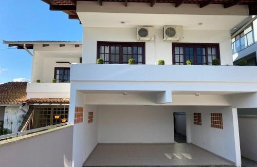 Joinville House | Pet-Friendly RCM Vilas - Casa Confortável with High Ratings