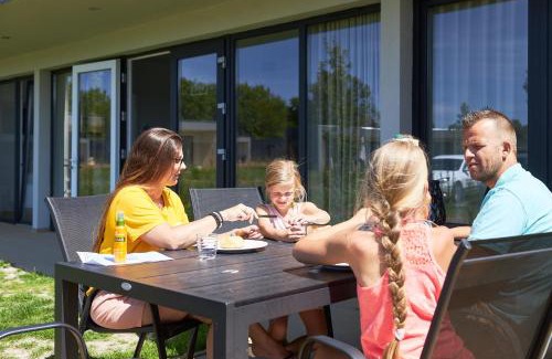 Kamperland Resort | Oceanfront Bungalow at RCN Vakantiepark de Schotsman