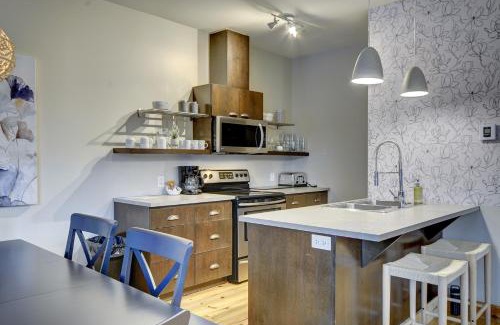Lac Superieur Village Ski Chalet | Inviting RCNT Chalets Mont-Tremblant with Pool & Dining