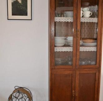 Pacs del Penedes Apartment | Discover RCP El Racó: Pet-Friendly Retreat with Top Ratings