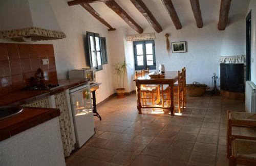 Pacs del Penedes Apartment | Discover RCP El Racó: Pet-Friendly Retreat with Top Ratings