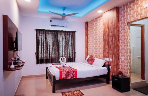 Perundurai Hotel | Cozy RD Hotel: Family-Friendly with Dining & Breakfast