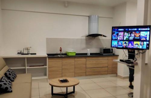 Bangi Sentral Apartment | Modern Comfort at RD Studio @ EVO SOHO Bangi with WiFi