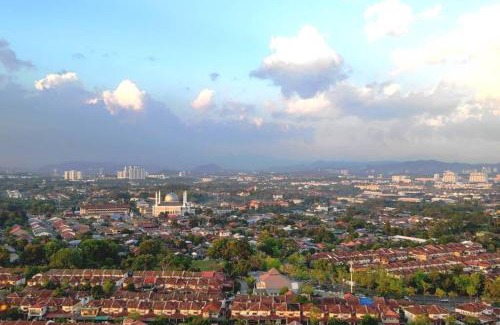Bangi Sentral Apartment | Modern Comfort at RD Studio @ EVO SOHO Bangi with WiFi