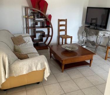 Furiani Apartment | Unforgettable Stay at Rdc de Villa - Rated 10/10!