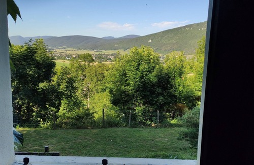 Lans-en-Vercors Apartment | Exceptional Stay at RDC Maison Roches Rousses with Lake View