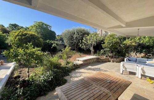 Sainte-Anne House | Rdj Villa de Charme: Family-Friendly Stay Near Beaches