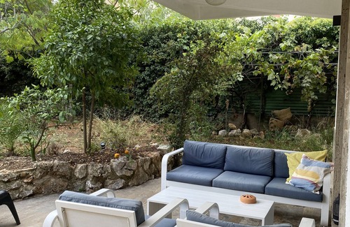 Sainte-Anne House | Rdj Villa de Charme: Family-Friendly Stay Near Beaches