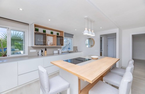New Golden Mile Apartment | Relaxing 4-Bed Beachfront Retreat at Dominion Beach
