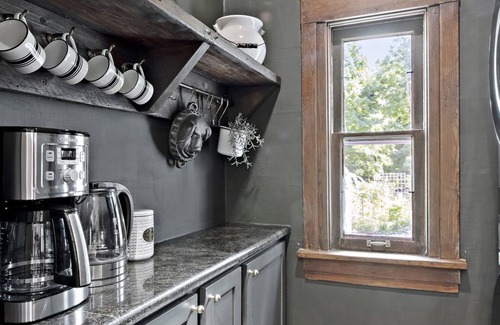 Russell Cottage | Historic 1880's Cottage Near Highwood and Lake Michigan