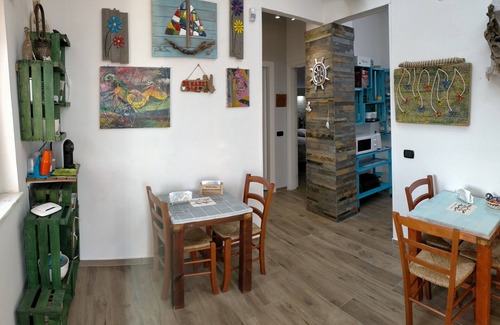 Crotone Bed & Breakfast | Eco-Friendly Re Mare B&B: Rated 10/10 with Family Amenities