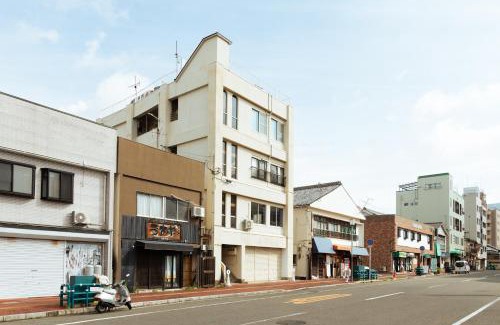 Sasebo Apartment | Kid-Friendly Retreat with Relaxing Hot Tub Amenities