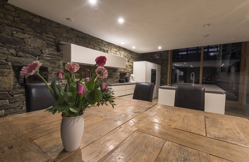 Weywertz House | Discover Re'source17: Nature-Inspired Design & Top Amenities