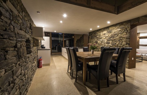Weywertz House | Discover Re'source17: Nature-Inspired Design & Top Amenities
