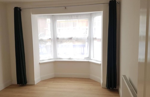 Reading House | READING FESTIVAL - 5 BEDROOM HOUSE AVAILABLE. ALL ROOMS WITH EN-SUITE