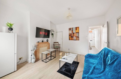 Reading House | Reading Retreat Spacious 5 Bedroom House
