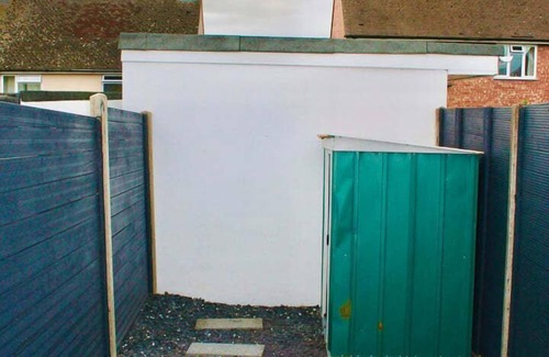 Reading Apartment | Tranquil Retreat in Reading with Spa and Breakfast Included