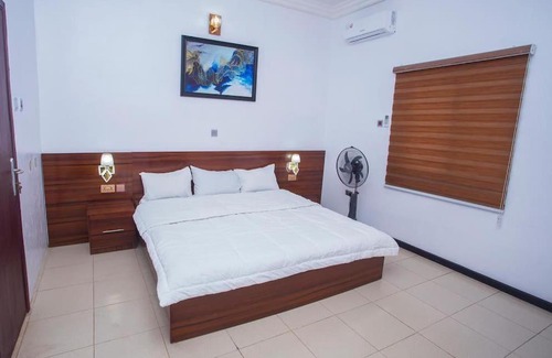 Ibadan Apartment | Comfortable Readyhomes Shortlets with Pool & Pet Amenities