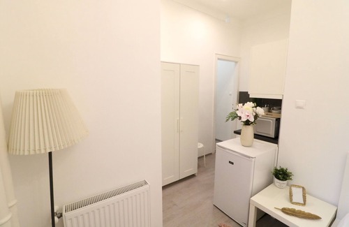 Erzsebetvaros Apartment | Guest Rated 10/10: Real Apartments Wesselényi IV. with Kitchen