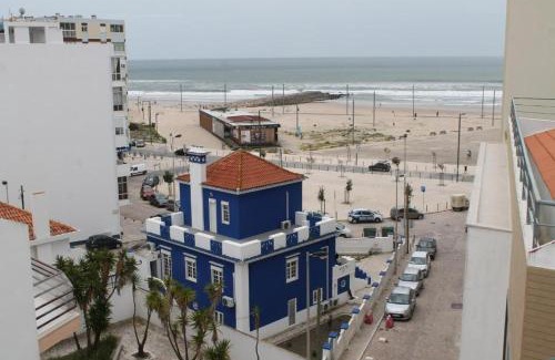 Costa de Caparica Hotel | Oceanfront Retreat at Real Caparica Hotel - Rated 8/10