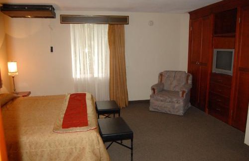 San Luis Potosi Hotel | Elegant Stay at Real de Minas San Luis Potosi with Pool