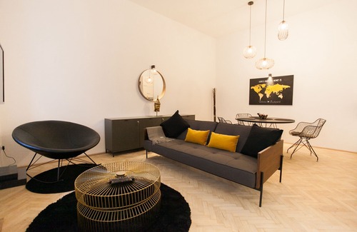 Inner City Budapest Apartment | Unmatched Comfort at Real Delux Apartment near Gozsdu