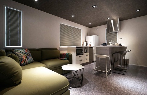 Aoyama Apartment | Modern Aoyama 2BR Suite with Hot Tub & Kitchen, Near Metro