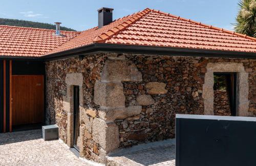 Castelo de Paiva Villa | Real Villa II by Mycelia