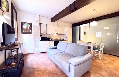 L'antico Ghetto Ebraico Apartment | Guest Rated: Realkasa Towers View with Child-Friendly Amenities