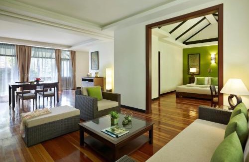 Kuala Teriang Resort | Relax at Rebak Island Resort & Marina with Oceanfront Views