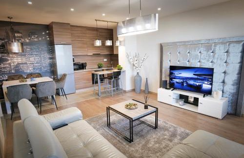 Debrecen Apartment | Unmatched Comfort at Rebany Apartman 1 - Child Friendly Stay