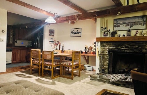 Londonderry Condo | Relax and Rejuvenate Amidst Vermont's Scenic Beauty