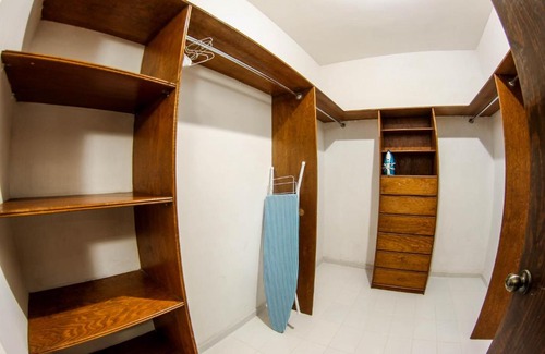 Monterrey Municipality House | Spacious and Cozy Room in Monterrey with Breakfast Included
