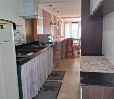 Sao Pedro da Aldeia House | Cozy Recanto da Lagoa: Pet-Friendly Retreat by the Lake