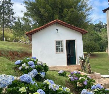 Sao Roque House | Discover Recanto Das Borboletas: Oceanfront Pet-Friendly Haven