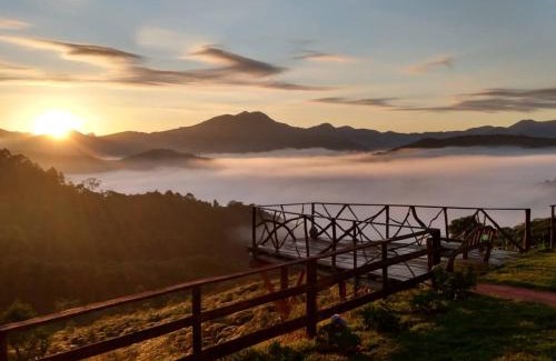 Aiuruoca Cabin | Child-Friendly Retreat at Recanto das Estrelas - Rated 9.5