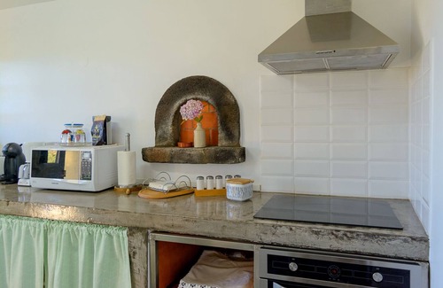 Calheta House | Recanto das Florenças: Breathtaking Views & Spa Retreat