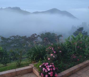 Maria da Fe House | Welcome to Recanto das Videiras: Family-Friendly Retreat
