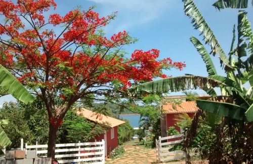 Guape House | Pet-Friendly Retreat at Recanto de Furnas with Pool & Breakfast