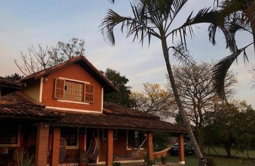 Sao Pedro House | Guest Rated: Recanto de Oryon with Pool & Pet-Friendly Perks