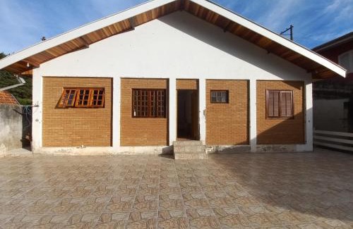 Vila Loli House | Family-Friendly Retreat at Recanto Do Barbosa, Campos do Jordão