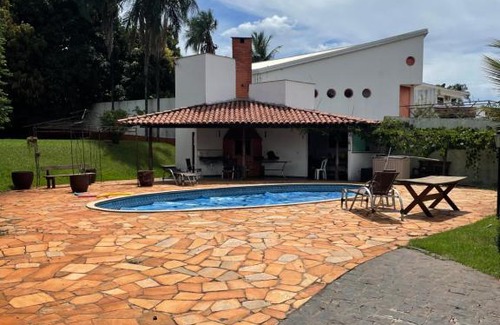 Cidade Jardim House | Delightful Family Retreat at Recanto do Beija Flor